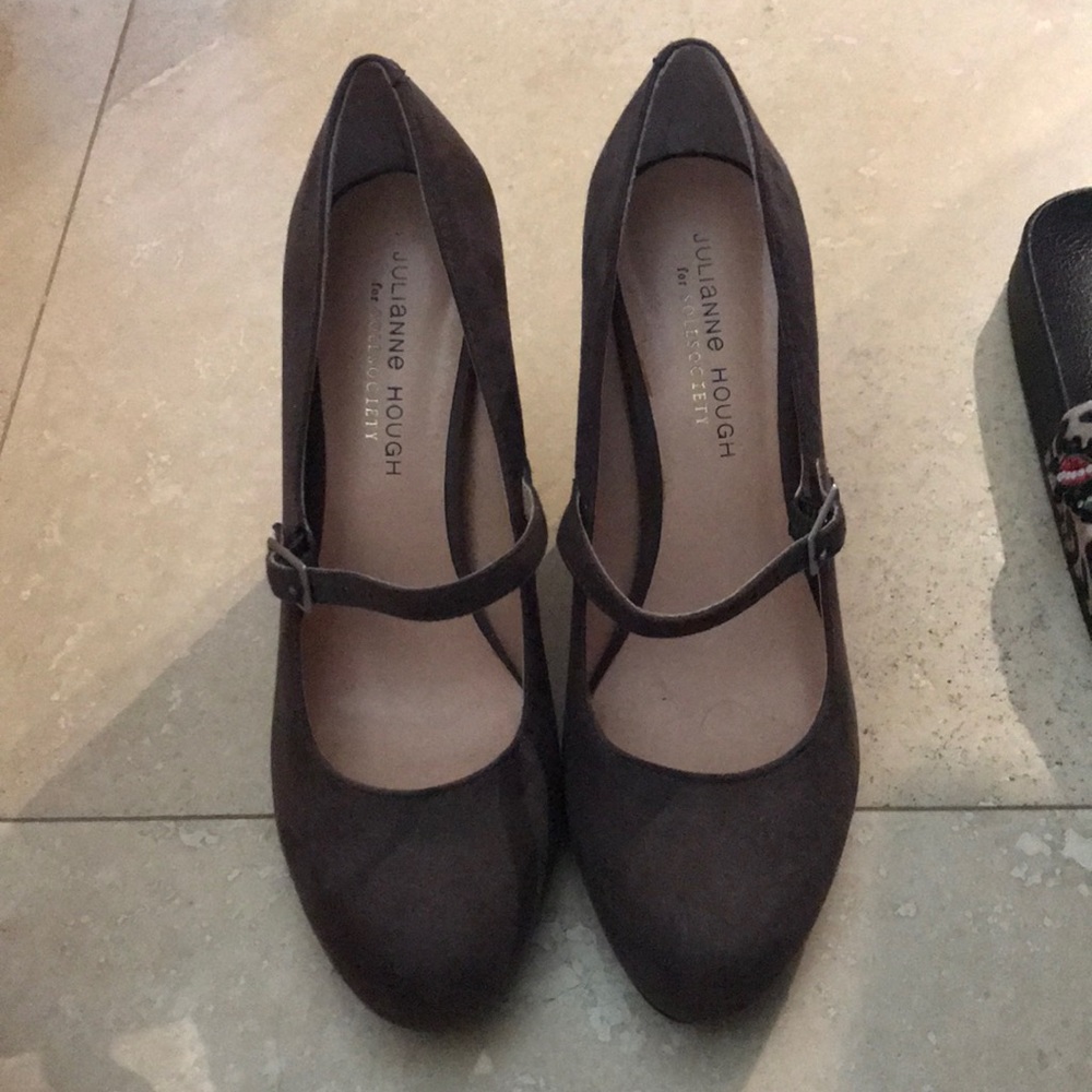 Taupe suede chunky heels lady shoes